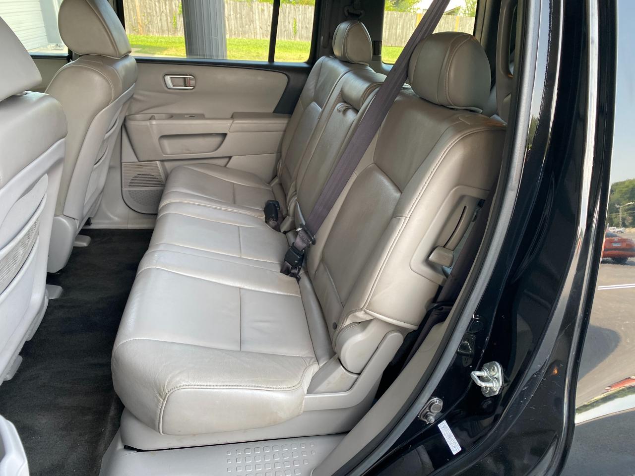 Honda Pilot EX-L 4WD 5-Spd AT with DVD 2011