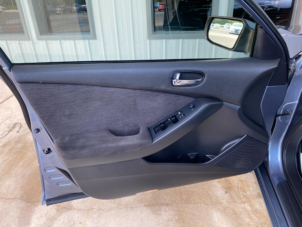 Nissan Altima 2.5 S 2010
