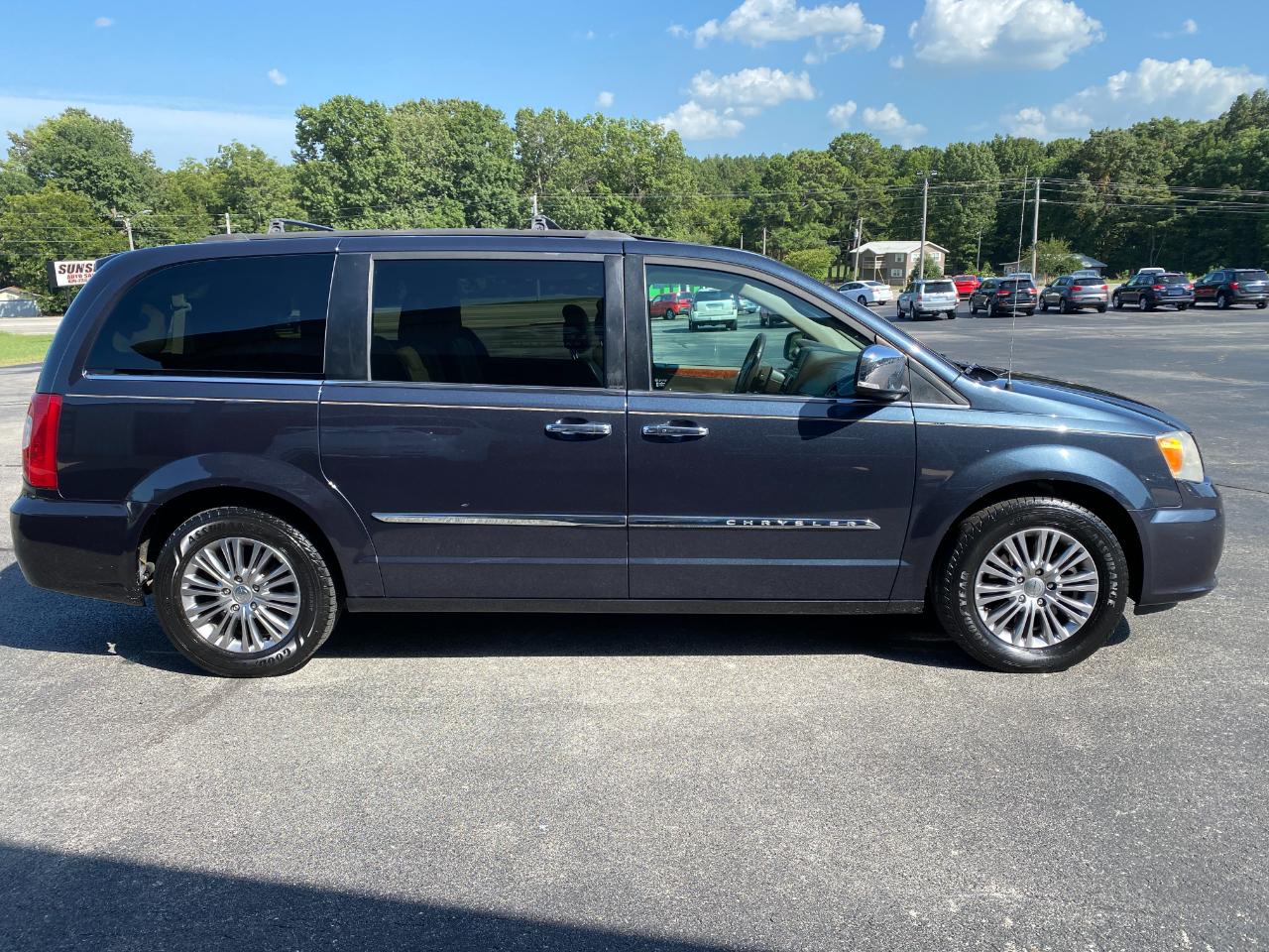 Chrysler Town & Country Touring-L 2014
