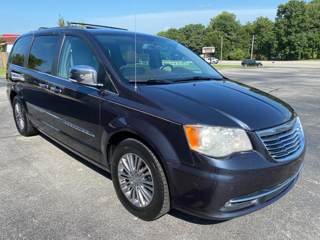 Chrysler Town & Country Touring-L 2014
