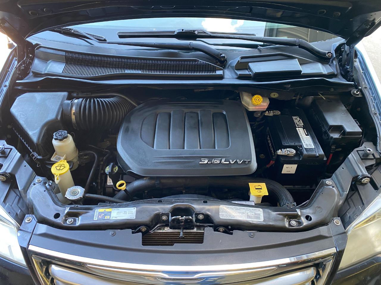Chrysler Town & Country Touring-L 2014