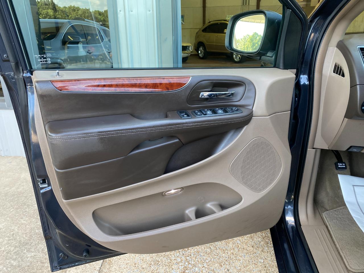 Chrysler Town & Country Touring-L 2014