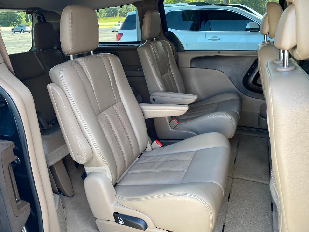 Chrysler Town & Country Touring-L 2014