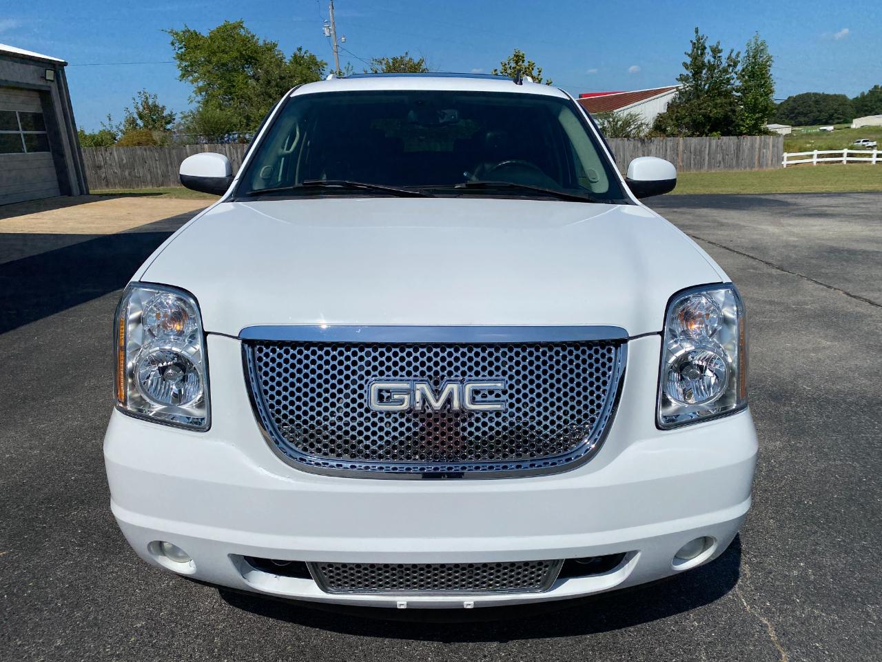 GMC Yukon Denali AWD 2008