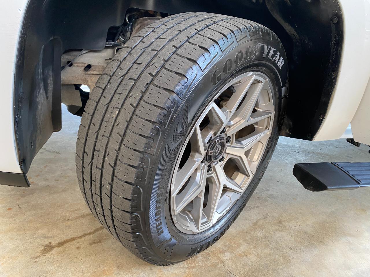 GMC Yukon Denali AWD 2008