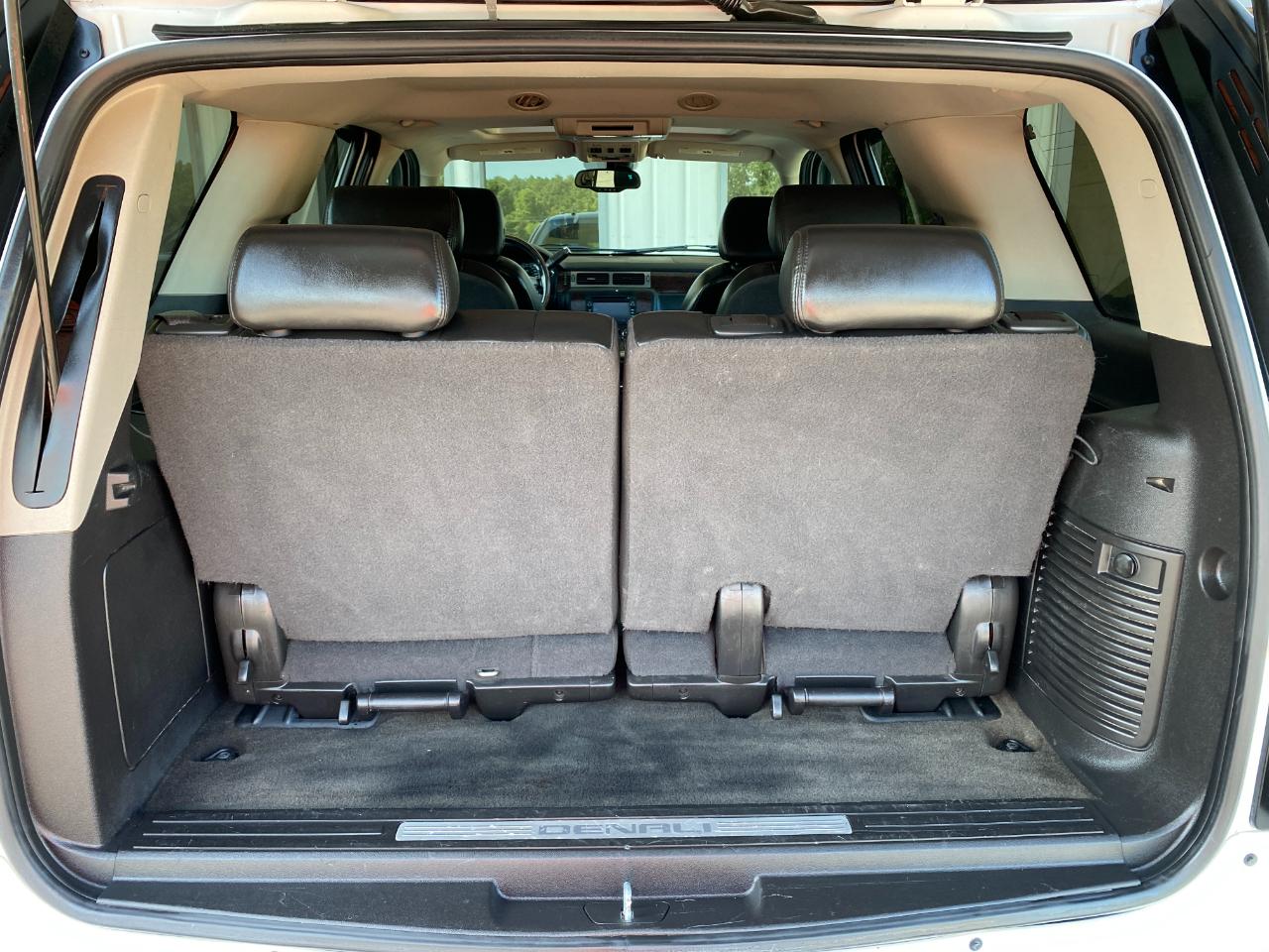 GMC Yukon Denali AWD 2008