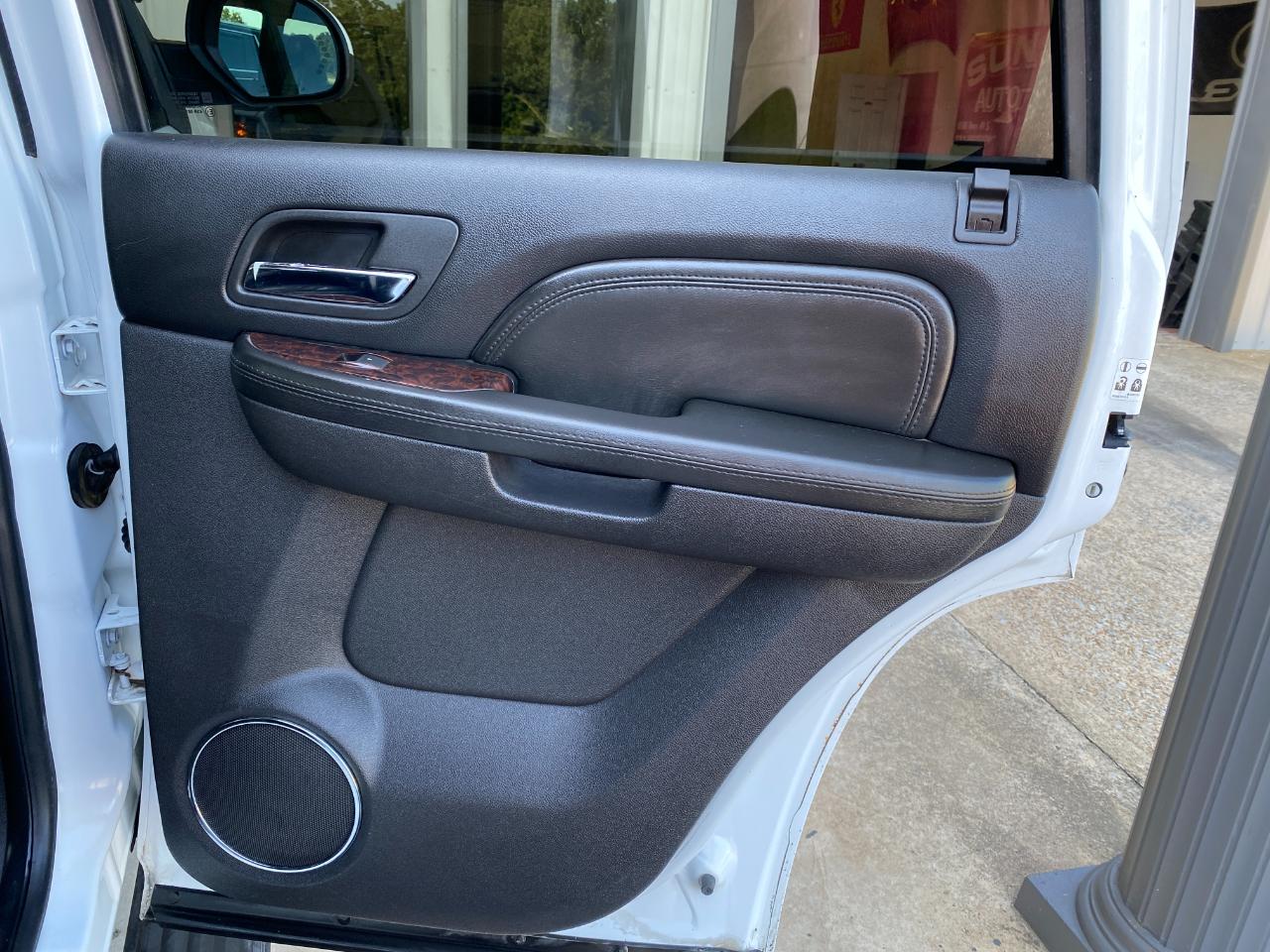 GMC Yukon Denali AWD 2008