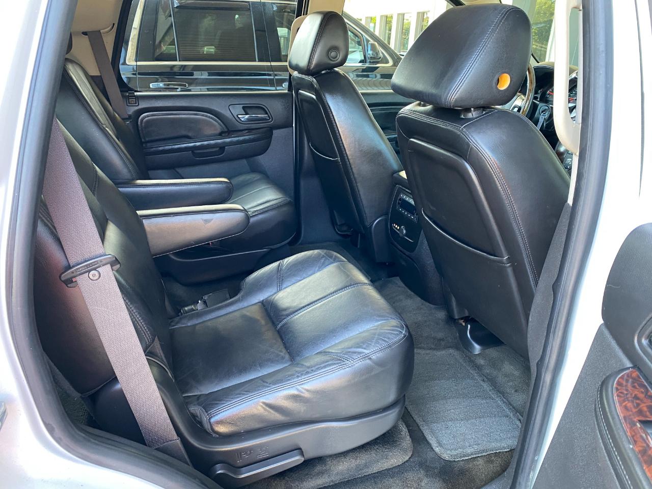 GMC Yukon Denali AWD 2008
