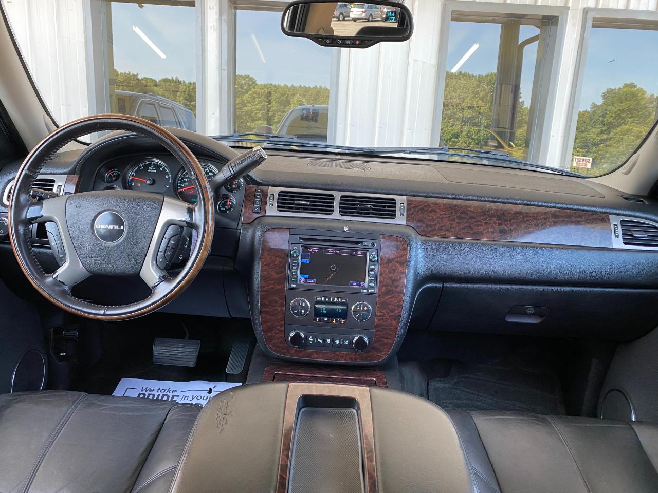 GMC Yukon Denali AWD 2008