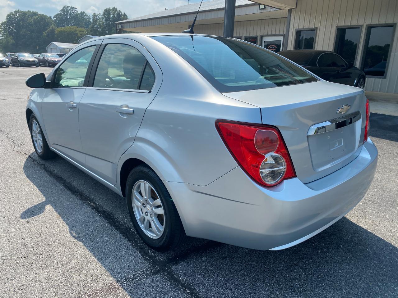 Chevrolet Sonic 2LT Sedan 2012