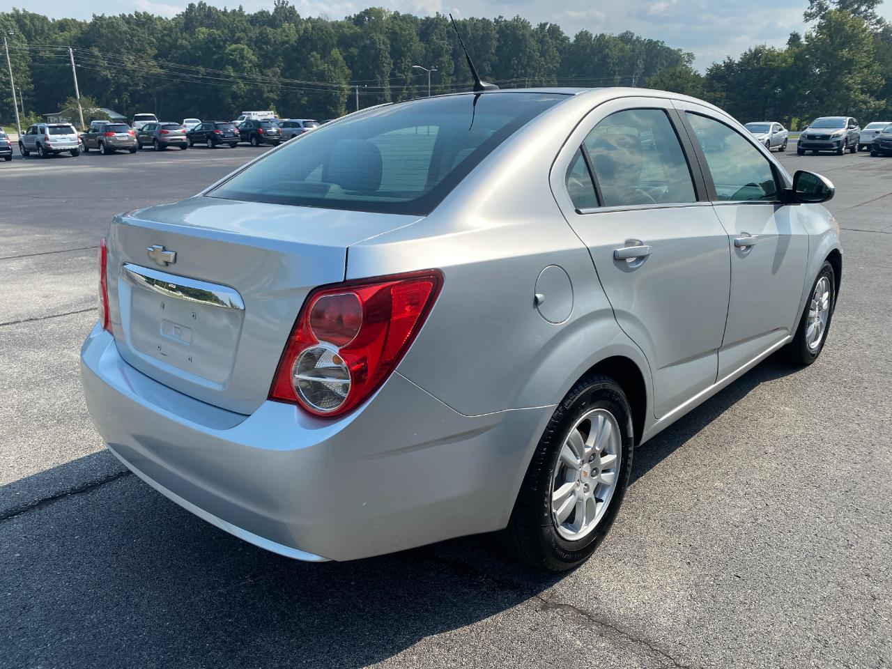 Chevrolet Sonic 2LT Sedan 2012