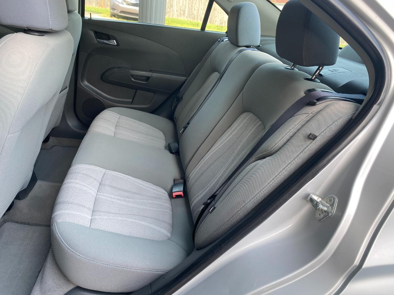 Chevrolet Sonic 2LT Sedan 2012