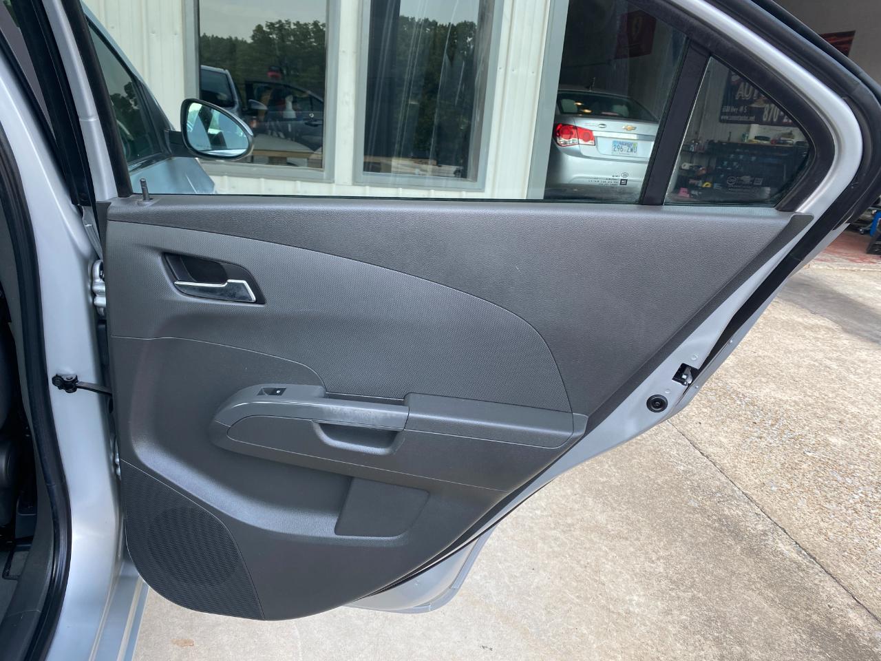 Chevrolet Sonic 2LT Sedan 2012