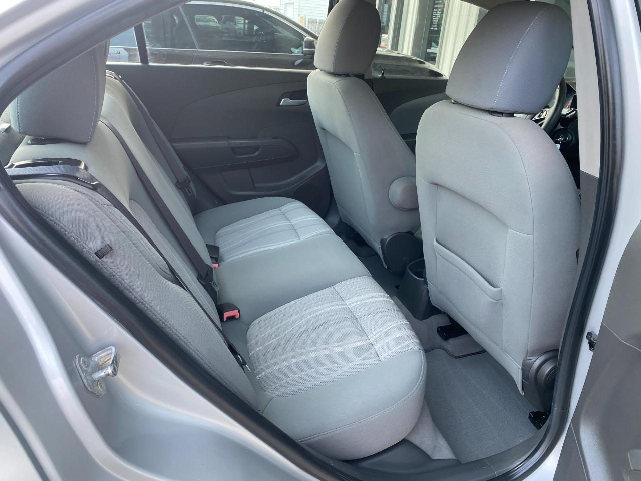 Chevrolet Sonic 2LT Sedan 2012