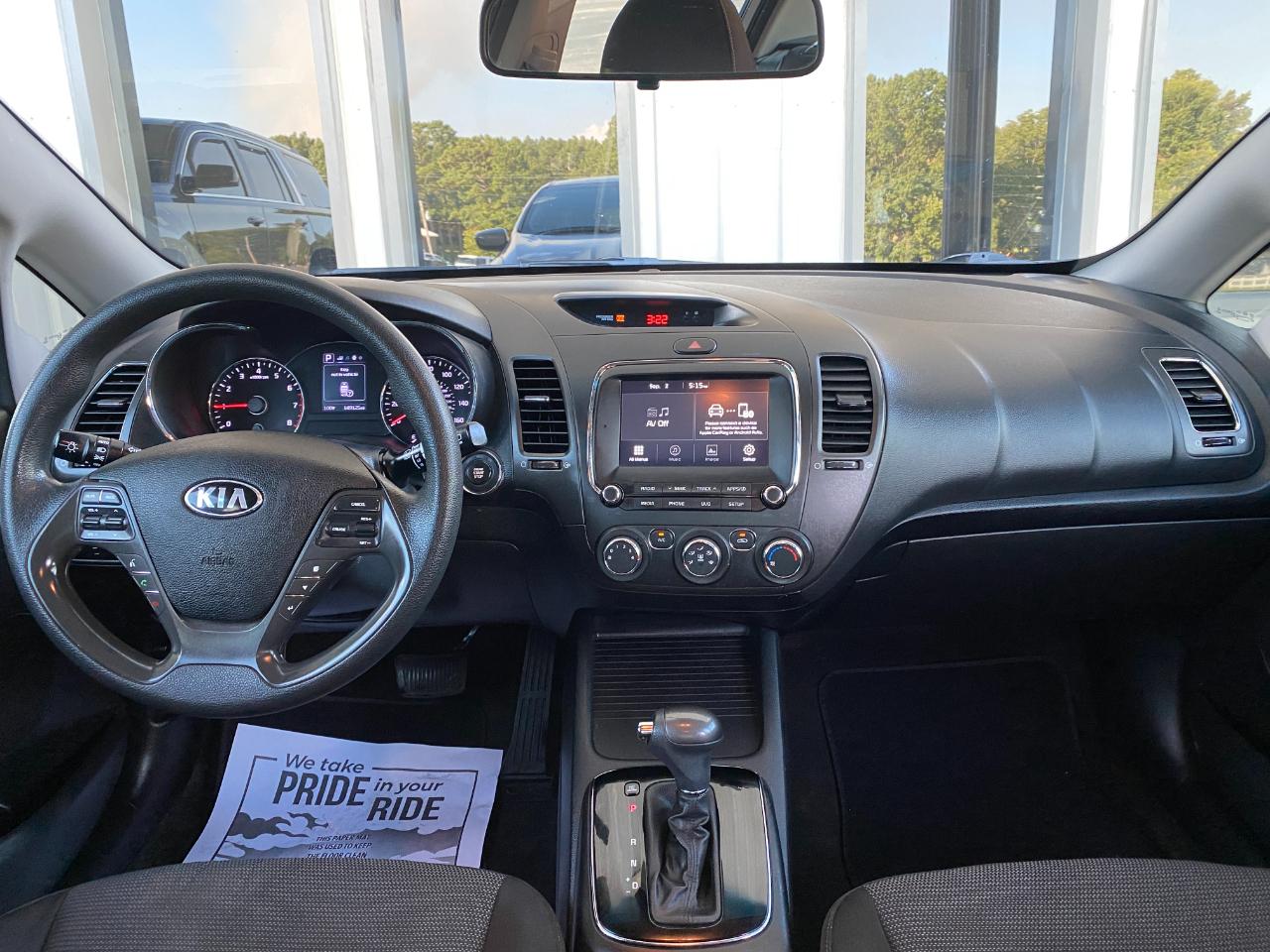 Kia Forte 5-Door LX 2017