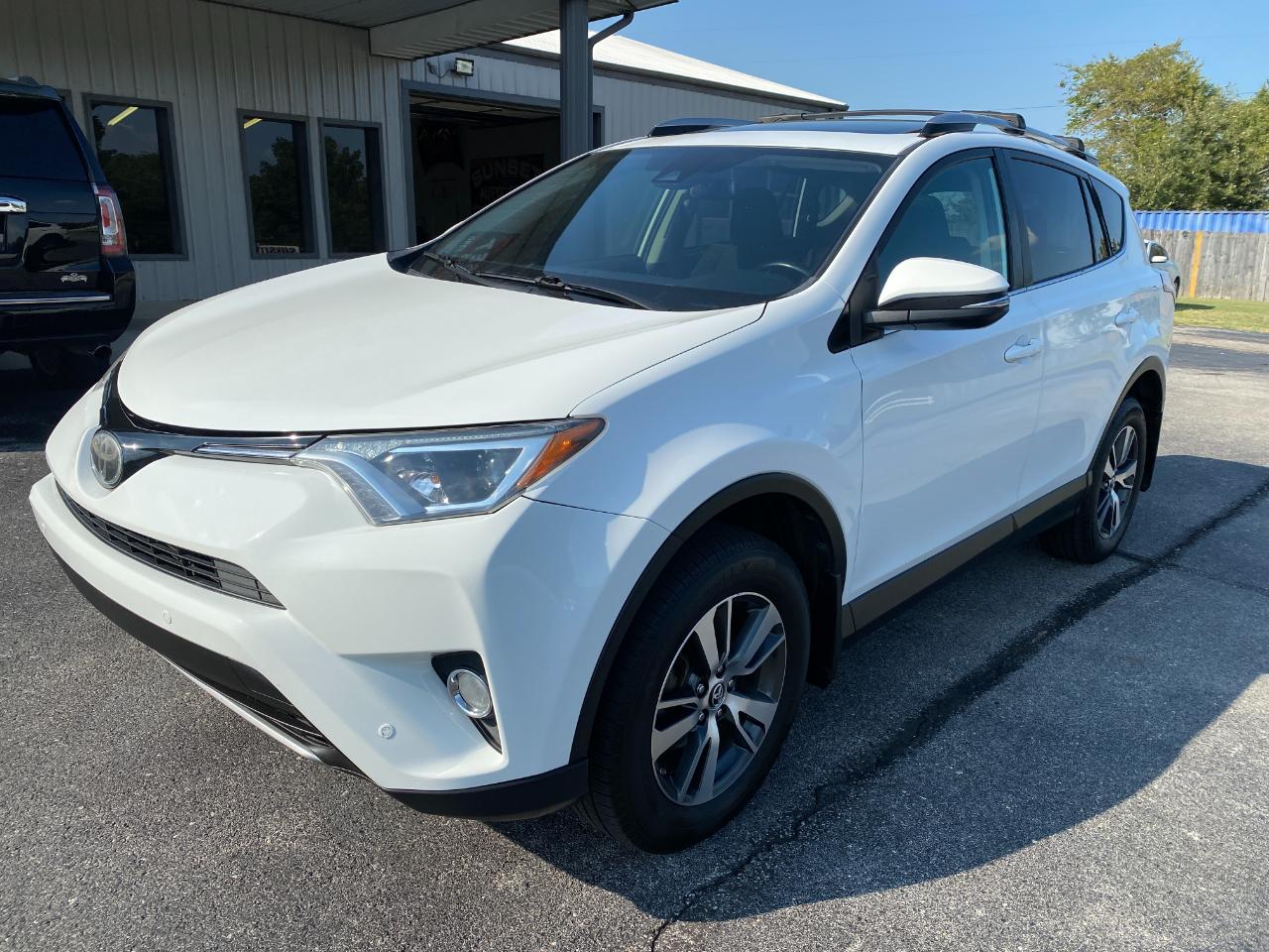 Toyota RAV4 XLE FWD 2018