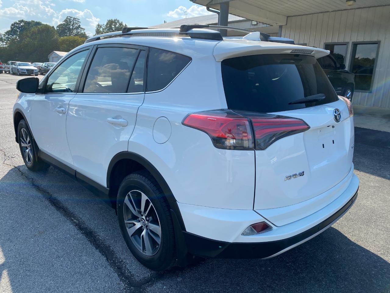 Toyota RAV4 XLE FWD 2018