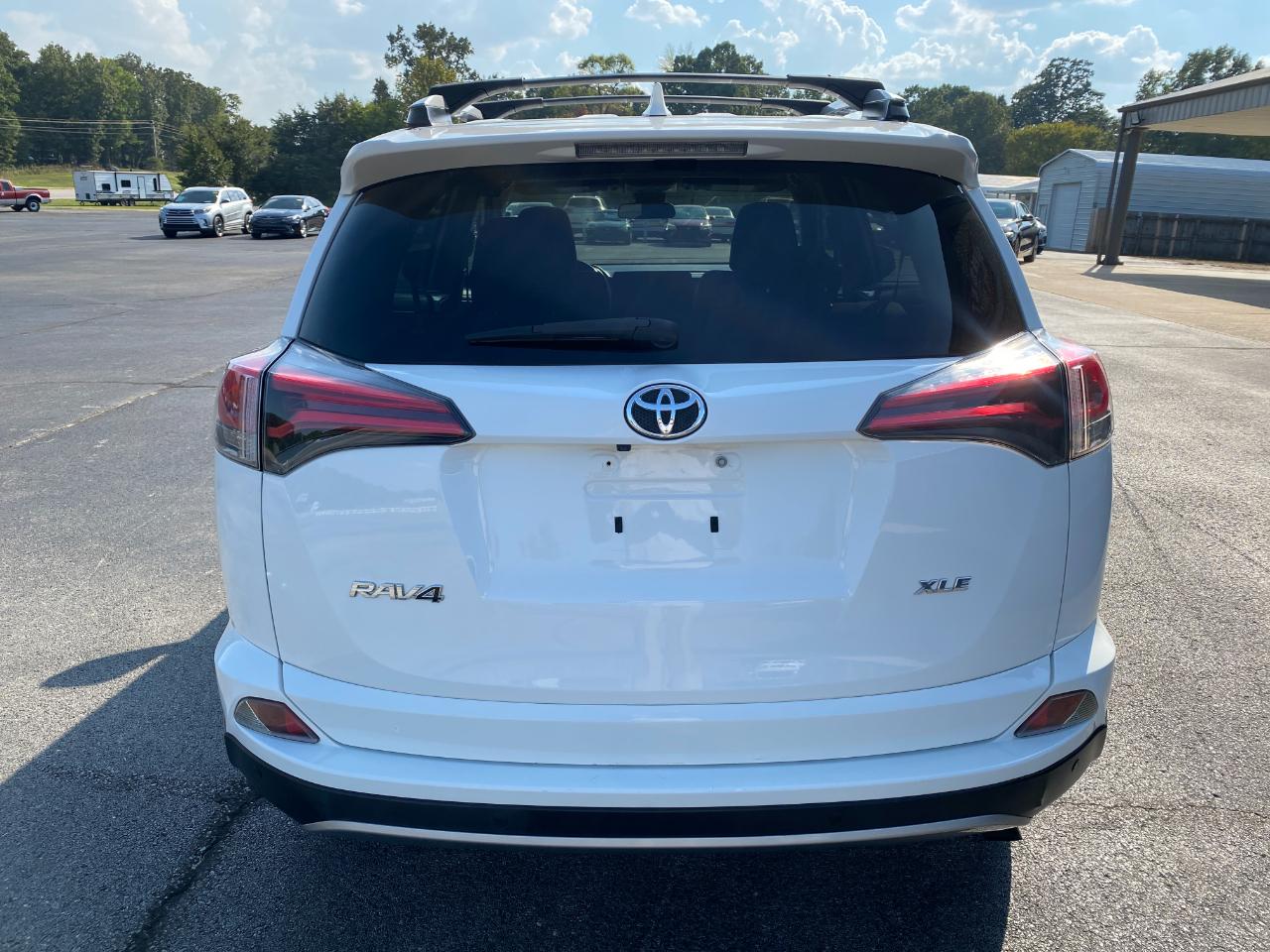 Toyota RAV4 XLE FWD 2018