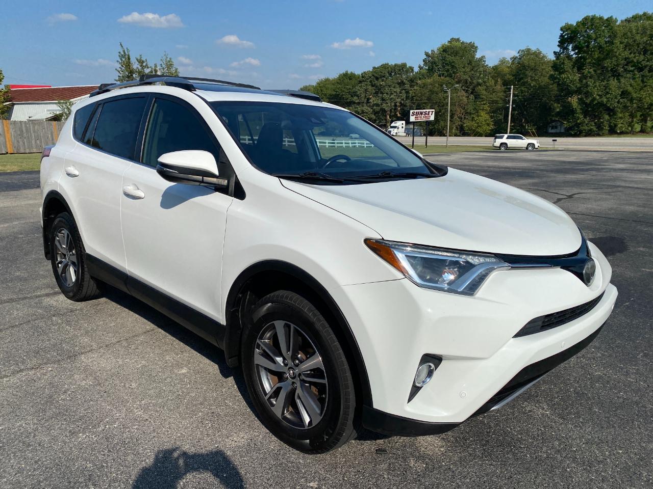Toyota RAV4 XLE FWD 2018