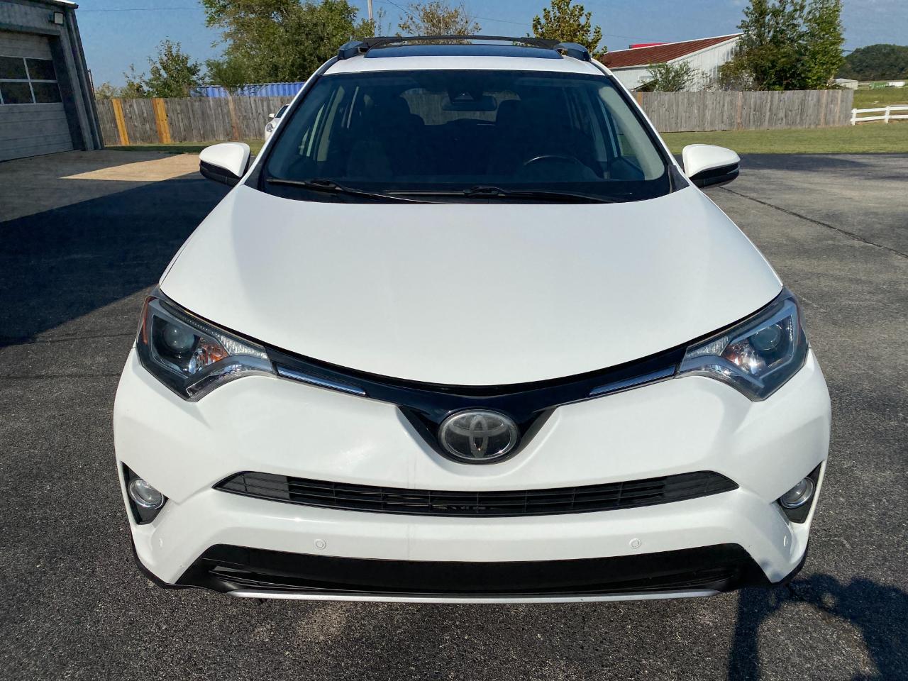Toyota RAV4 XLE FWD 2018