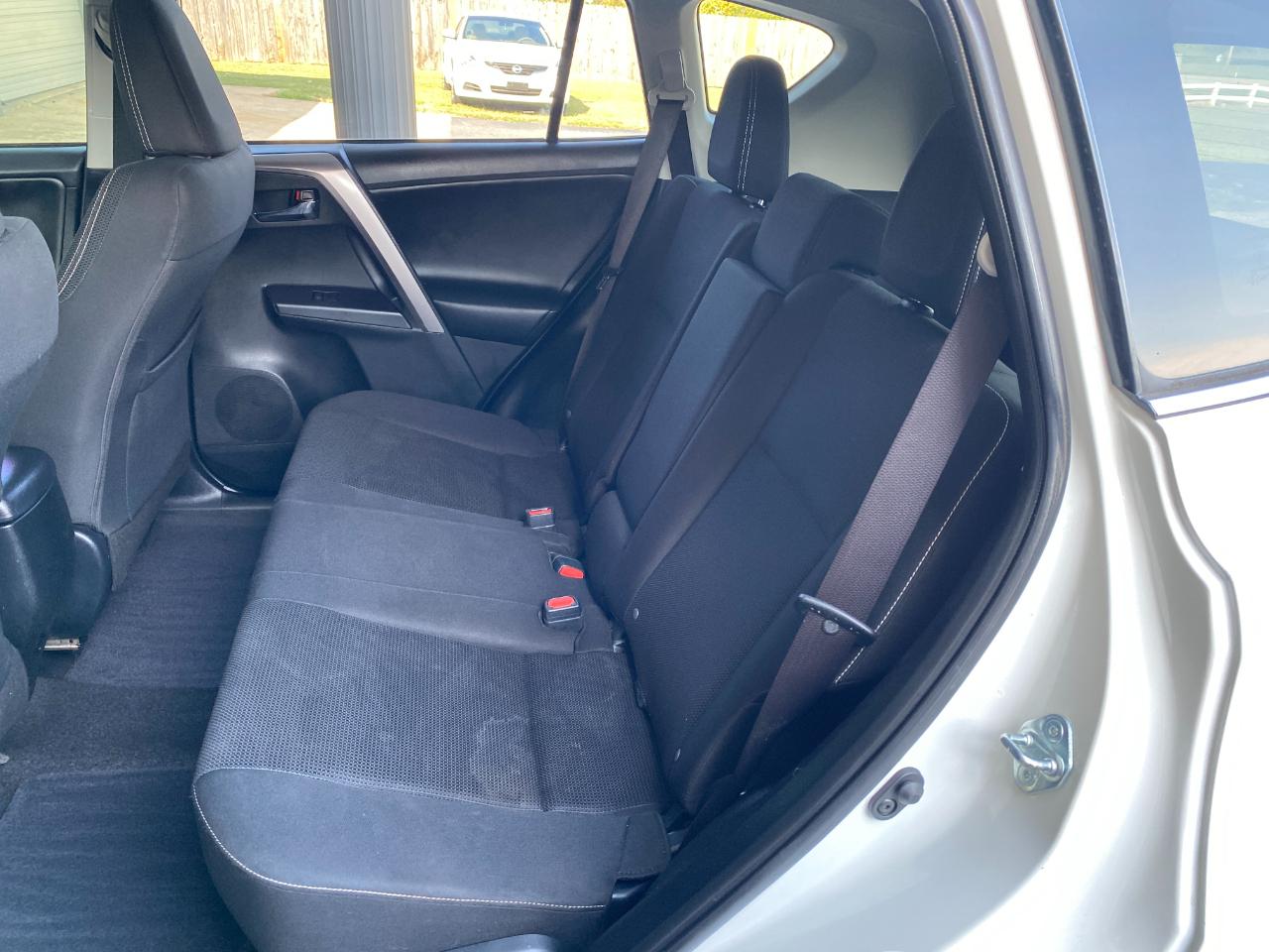 Toyota RAV4 XLE FWD 2018