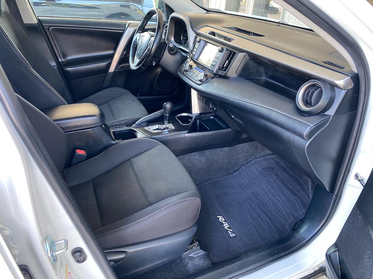 Toyota RAV4 XLE FWD 2018