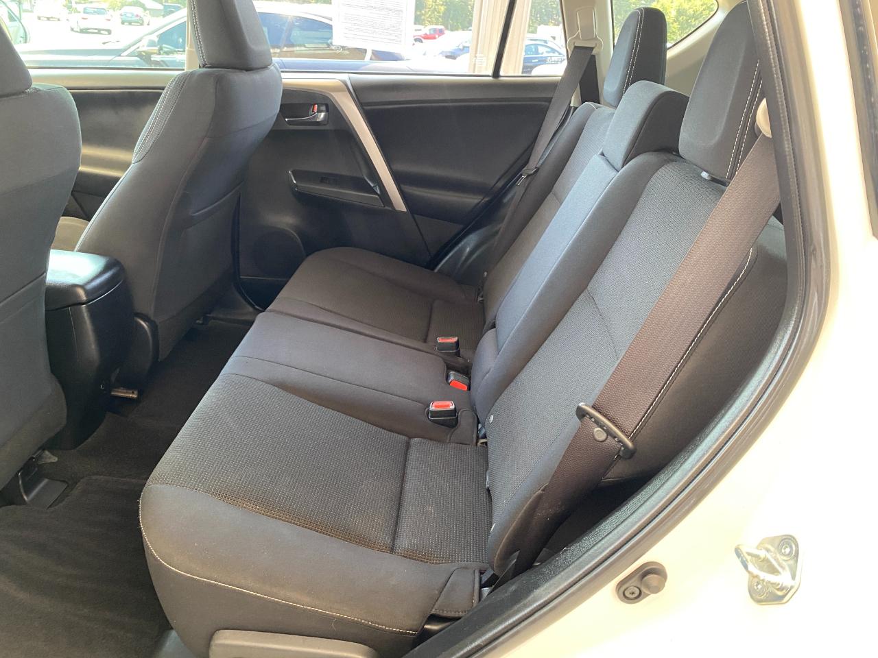 Toyota RAV4 XLE FWD 2018