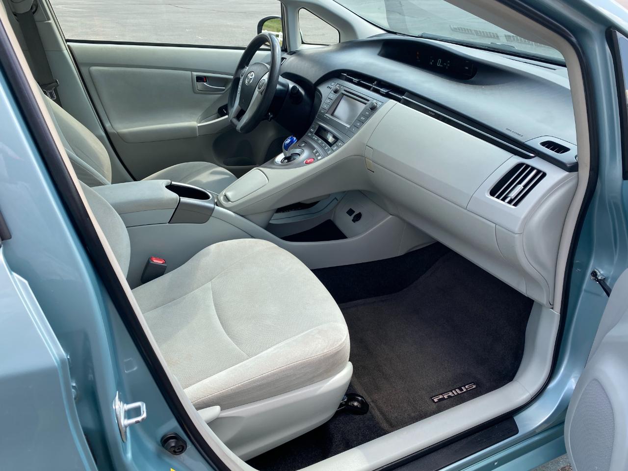 Toyota Prius Three 2014