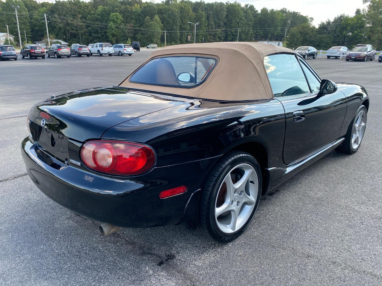 Mazda MX-5 Miata Base 2001
