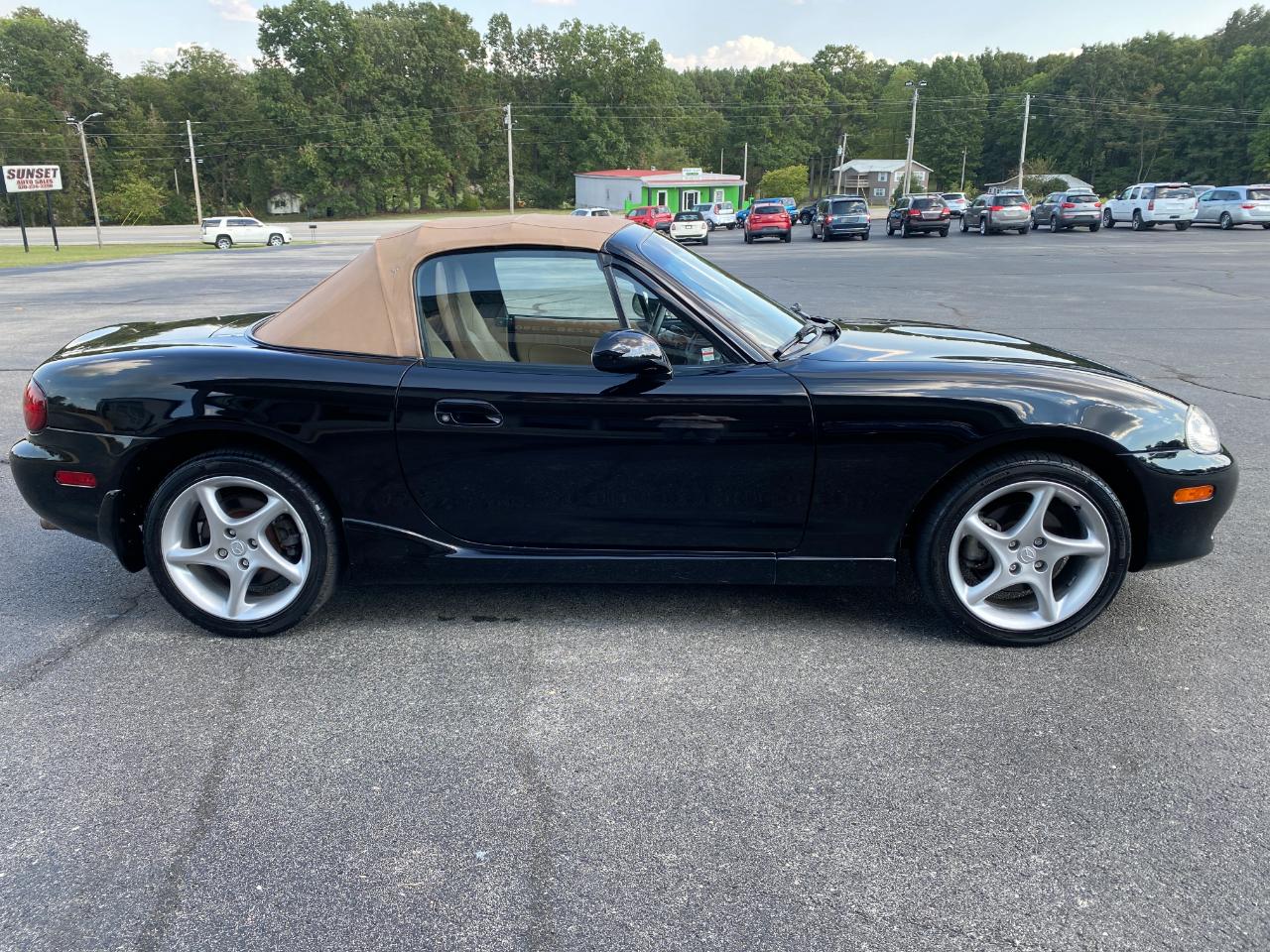 Mazda MX-5 Miata Base 2001