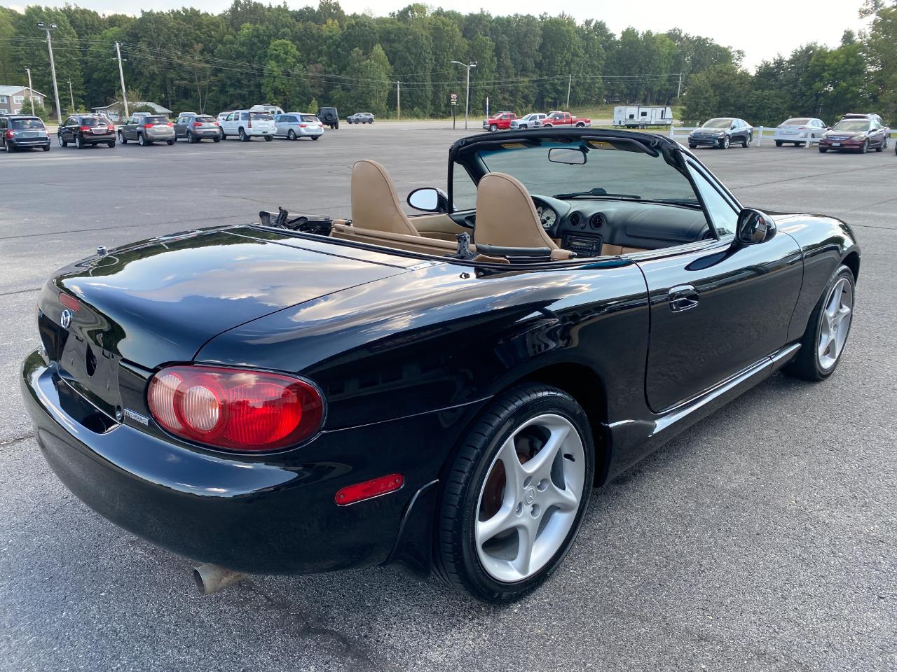 Mazda MX-5 Miata Base 2001