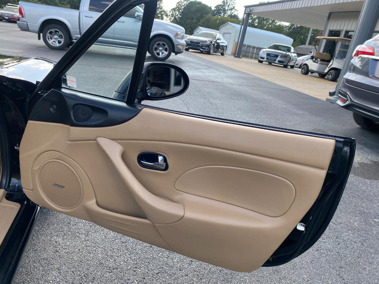 Mazda MX-5 Miata Base 2001