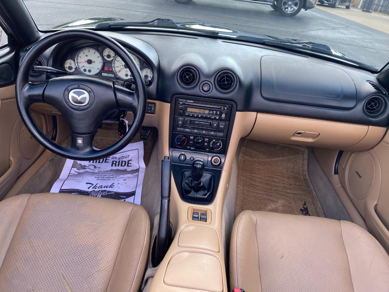 Mazda MX-5 Miata Base 2001