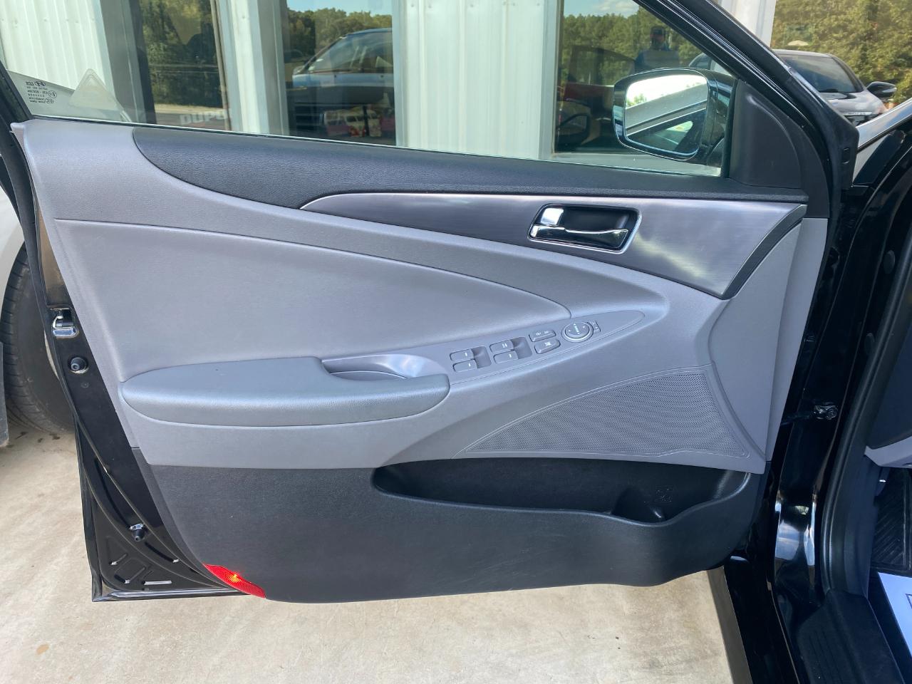 Hyundai Sonata Hybrid Sedan 2015
