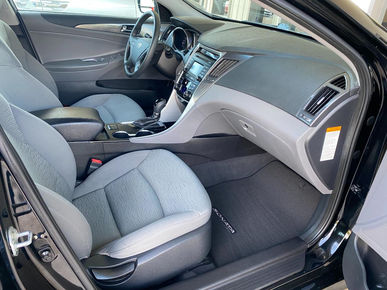 Hyundai Sonata Hybrid Sedan 2015