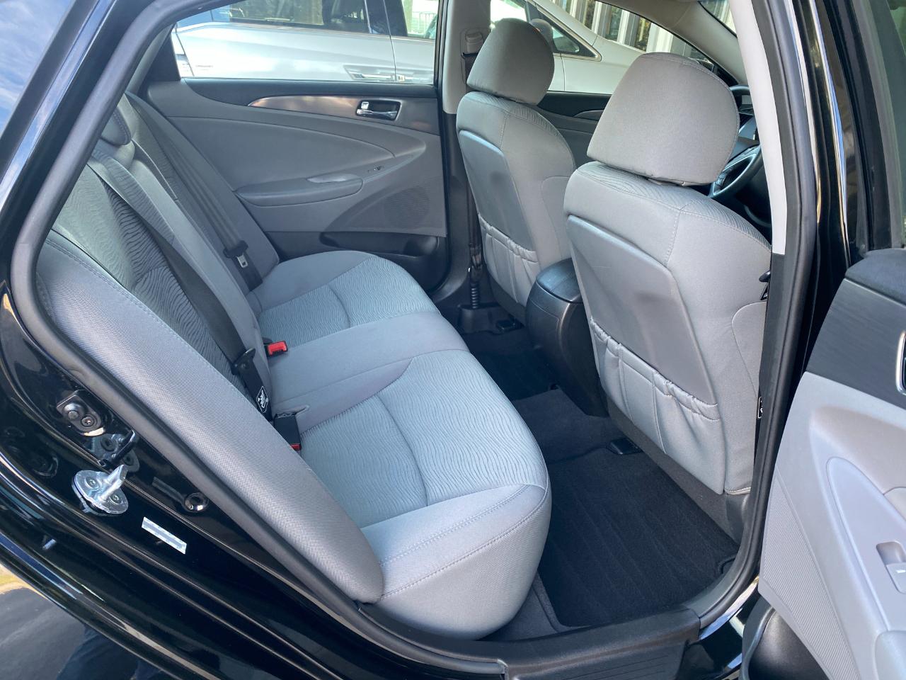 Hyundai Sonata Hybrid Sedan 2015