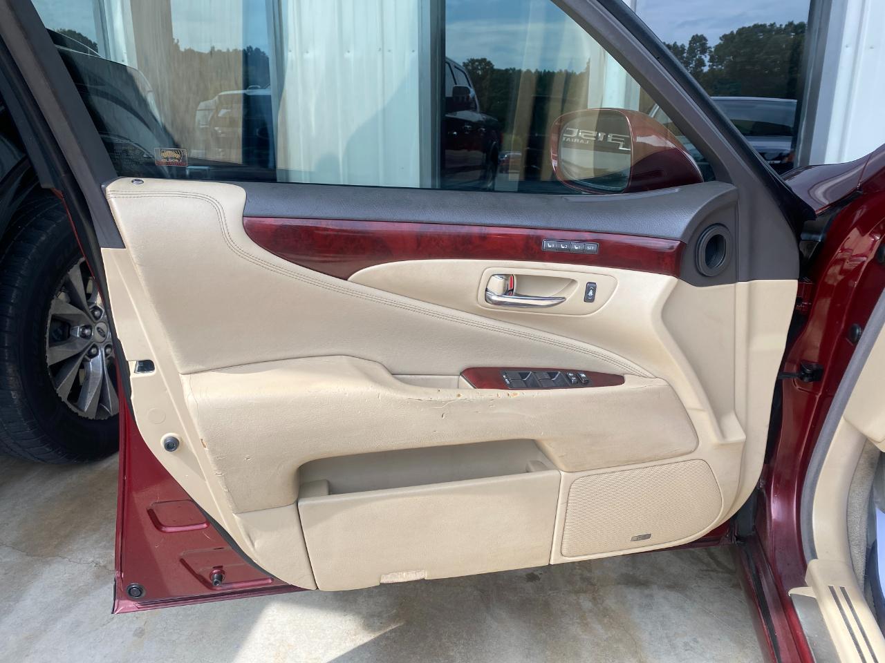Lexus LS 460 Luxury Sedan 2008