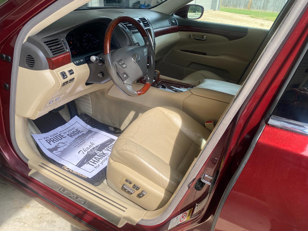 Lexus LS 460 Luxury Sedan 2008
