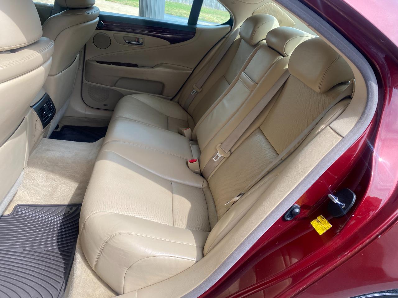 Lexus LS 460 Luxury Sedan 2008