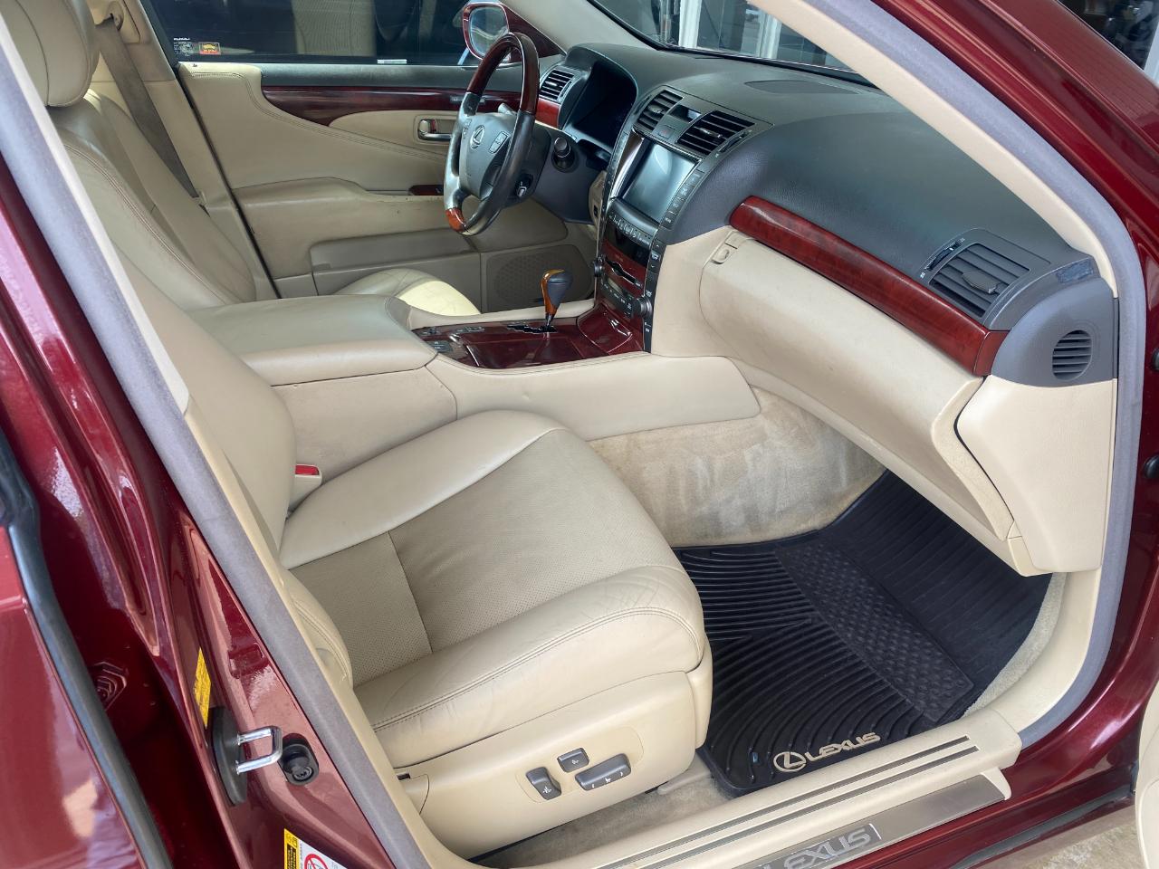 Lexus LS 460 Luxury Sedan 2008