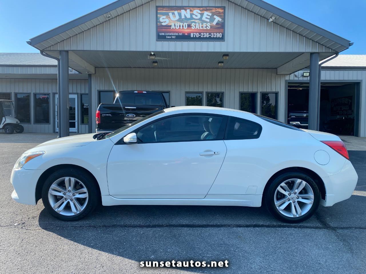 Nissan Altima 2.5 S Coupe 2010