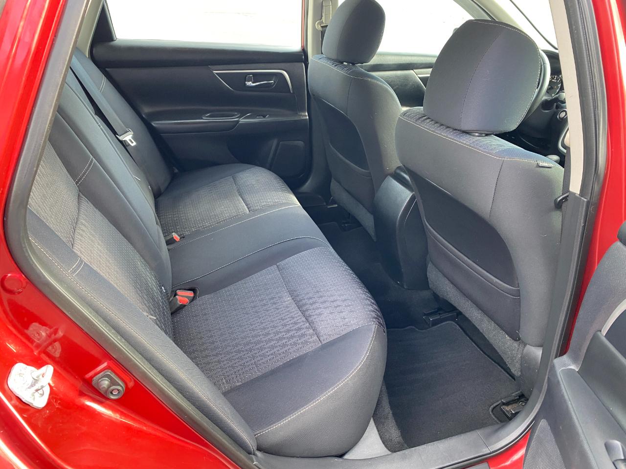 Nissan Altima 2.5 SV 2016