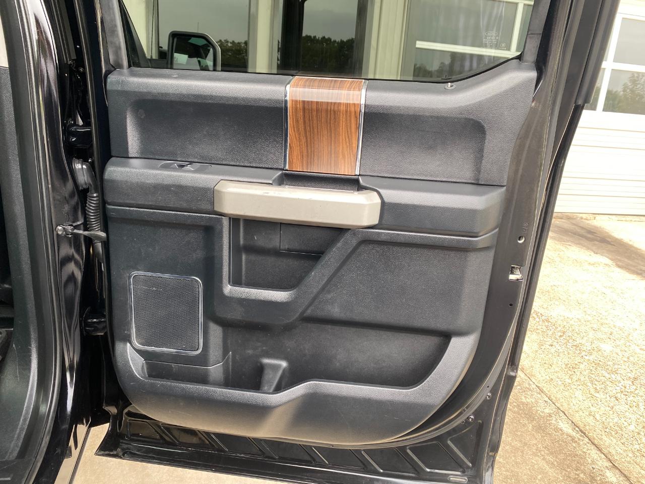 Ford F-150 Lariat SuperCrew 6.5-ft. Bed 4WD 2017