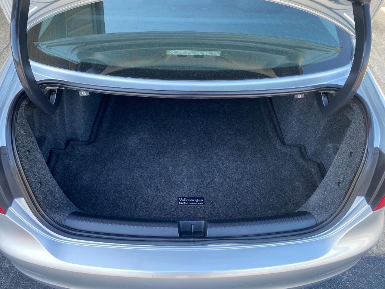 Volkswagen Jetta SE 2013