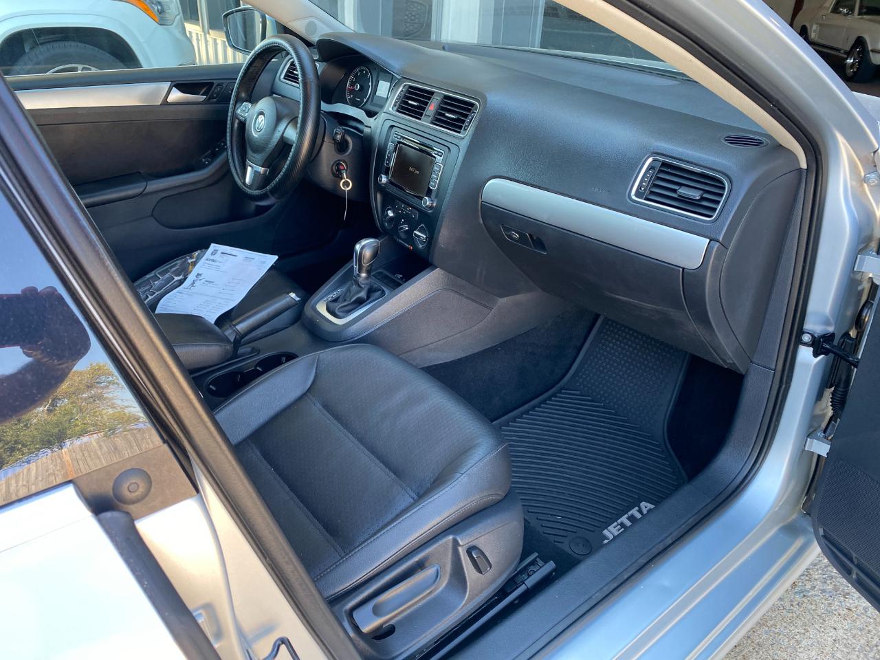 Volkswagen Jetta SE 2013