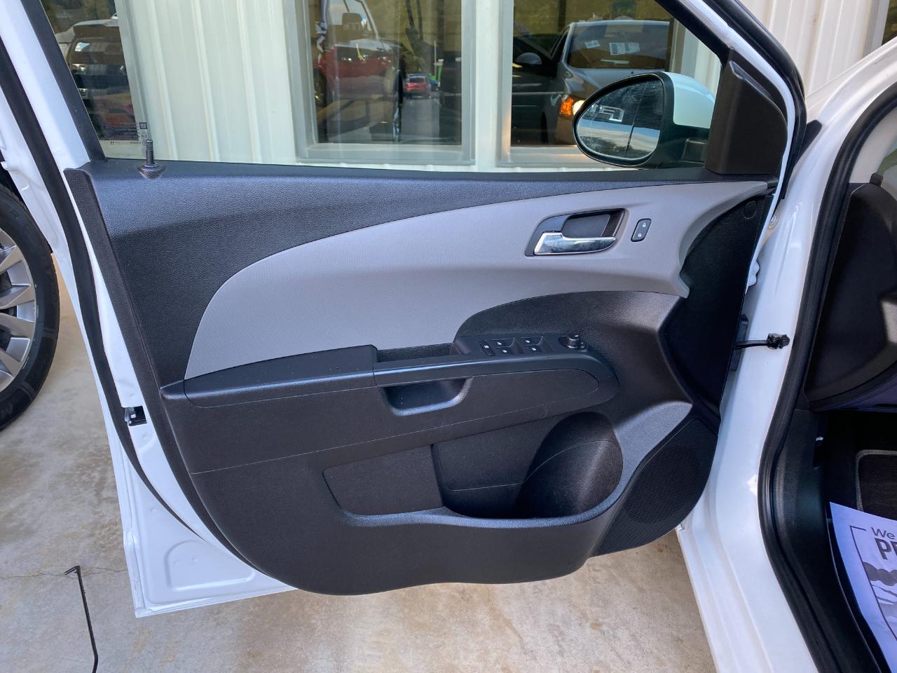 Chevrolet Sonic LT Auto Sedan 2015
