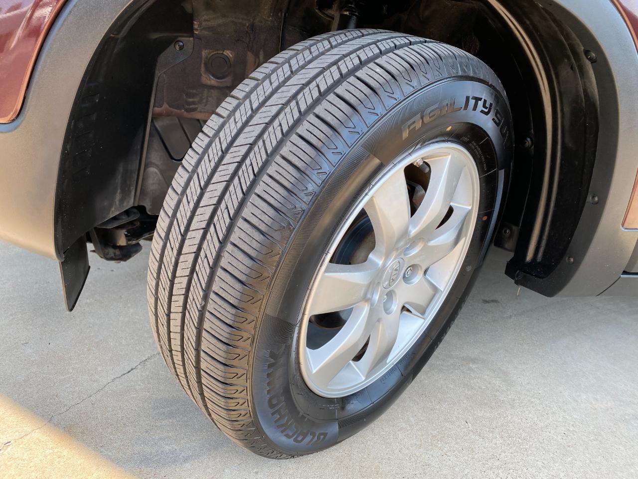 Kia Sorento LX 2WD 2013