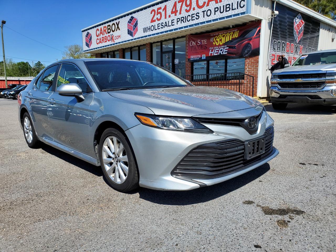 2019 Toyota Camry LE Auto (Natl)
