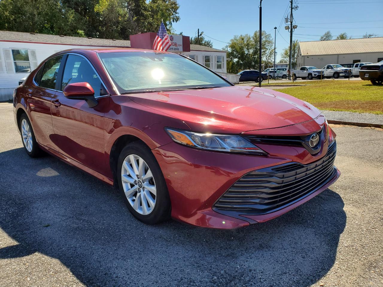 2020 Toyota Camry LE Auto (Natl)