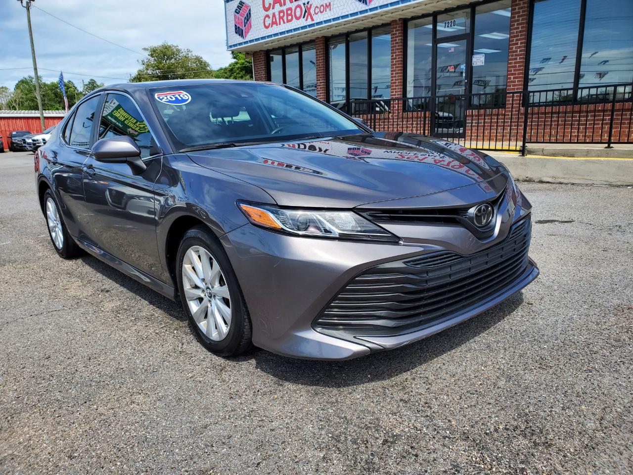 2019 Toyota Camry LE Auto (Natl)